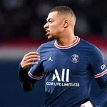 PSG : Mbappé capitaine face à Clermont ?