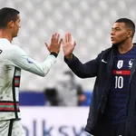 PSG : Mbappé, meilleur que Messi et Ronaldo ? Il répond !