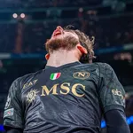 PSG – Mercato : Paris a de la concurrence pour le nouveau Maradona de Naples