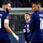 PSG – Mercato : Benzema annonce la signature de Mbappé au Real Madrid