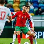 PSG- Mercato : Cristiano Ronaldo, un milieu de terrain, un nouvel entraîneur, les rumeurs arrivent à Paris…