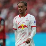 PSG Mercato : deux cadors se placent déjà  sur Xavi Simons pour l’été prochain