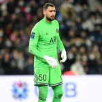 PSG – Mercato : Donnarumma sacrifié pour un lieutenant de Messi au FC Barcelone ?