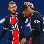 PSG – Mercato : en plus de Mbappé-Neymar, deux autres dossiers inquiètent Leonardo
