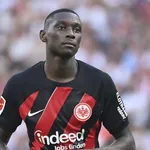 PSG – Mercato : Francfort a fixé le prix de Kolo Muani, l’OL a posé ses conditions pour Barcola