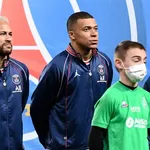 PSG – Mercato : l’émir lâche l’affaire pour Mbappé, Messi et Neymar sauvés par leur contrat ?