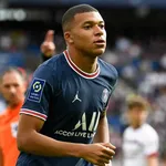 PSG – Mercato : le Real Madrid drague Mbappé avec une clause spéciale