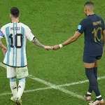 PSG – Mercato : Mbappé et le FC Barcelone menacent grandement l'avenir de Messi à Paris !
