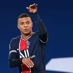 PSG – Mercato : Mbappé invité à  signer au Real Madrid