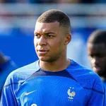 PSG – Mercato : Mbappé lâche ses vérités sur sa prolongation