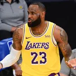 PSG – Mercato : Mbappé éloigné du Real Madrid par LeBron James ?