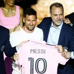 PSG – Mercato : Messi descend Mbappé et envoie Kane à  Paris !