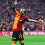 PSG – Mercato : même en string, Wanda Nara ne se la coule pas douce avec Icardi