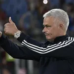 PSG – Mercato : Mourinho va aider au dégraissage, une arrivée se précise