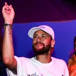 PSG – Mercato : Neymar a une offre alléchante sous le bras, son entrevue avec Luis Enrique décisive