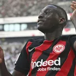 PSG – Mercato : Paris dégaine une deuxième offre XXL pour Kolo Muani, son montant a fuité !