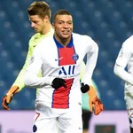 PSG – Mercato : Paris doit encore payer pour Mbappé, Leonardo tient sa première prolongation