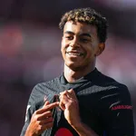 FC Barcelone Mercato : le PSG ne lâche pas Lamine Yamal