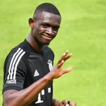 PSG – Mercato : Pierre Ménès n'est pas le seul à balancer sur Kouassi !