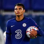 PSG – Mercato : routine, pression… Thiago Silva ne regrette pas Paris !
