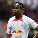 PSG – Mercato : Simakan jure ne jamais avoir envisagé de venir