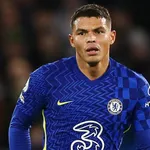 PSG &ndash; Mercato : Thiago Silva prolonge à  Chelsea (officiel)