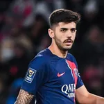 Mercato : un cador européen a voulu détourner Beraldo du PSG