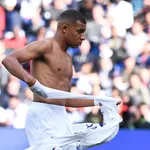 PSG – Mercato : un ennemi de Mbappé bientôt de retour en Ligue 1 ?