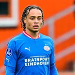 PSG – Mercato : Xavi Simons sème encore le doute sur son avenir