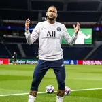 PSG : Neymar fuit le coronavirus… et la France ?