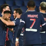 PSG : Neymar s'est mis en mode Cristiano Ronaldo dans le vestiaire parisien