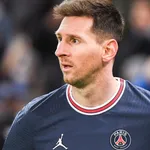 PSG – OGC Nice : le « vieux » Messi, Mbappé fatigué… Pierre Ménès secoue les stars parisiennes