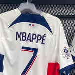 PSG : non, le club n’est pas en train d’effacer toute trace de Mbappé