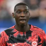 PSG, OL – Mercato : une première offre est partie pour Kolo Muani, Barcola en salle d’attente