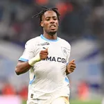 PSG, OM : Bradley Barcola achève Elye Wahi