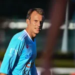PSG – OM : le président Macron trahit une nouvelle fois les supporters marseillais au profit de Paris !
