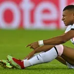 PSG : on en sait plus sur la blessure de Mbappé, Daniel Riolo a trouvé sa victime à  Bruges