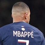 PSG : Pierre Ménès s’agace contre le traitement médiatique de Mbappé