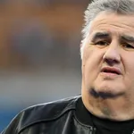 PSG : Pierre Ménès traite les Ultras parisiens de « black bloc »