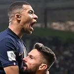 PSG, équipe de France : Gilbert Montagné revisite les Sunlights des Tropiques à  la gloire de Kylian Mbappé !