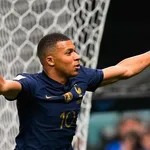 Equipe de France, PSG : Mbappé éblouit Ronaldinho