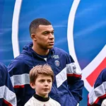 PSG : ravi pour Paris, attitude insupportable, Dugarry détruit le blessé Neymar