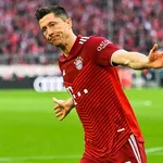PSG, Real Madrid, FC Barcelone &ndash; Mercato : le Bayern Munich clarifie l&rsquo;avenir de Robert Lewandowski !