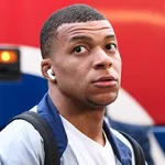 PSG, Real Madrid – Mercato : la mère de Mbappé calme le jeu, le Qatar cède sur une première demande !