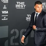 PSG – Mercato : Mbappé a fait des clins d’Å“il au Real Madrid à la cérémonie FIFA The Best