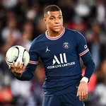 PSG, Real Madrid – Mercato : Mbappé a tranché entre Messi et Benzema