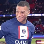 PSG, Real Madrid &ndash; Mercato : ovationné, Mbappé s’affiche relax avec les supporters