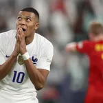 PSG, Real Madrid &ndash; Mercato : un courtisan surprise arrive sur Mbappé et se fait déjà  calmer !