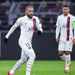 PSG : Thiago Silva est parti, sa femme en remet une couche…