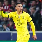 PSG : Thiago Silva reçoit au Brésil la reconnaissance qu’il n’a pas eu à  Paris